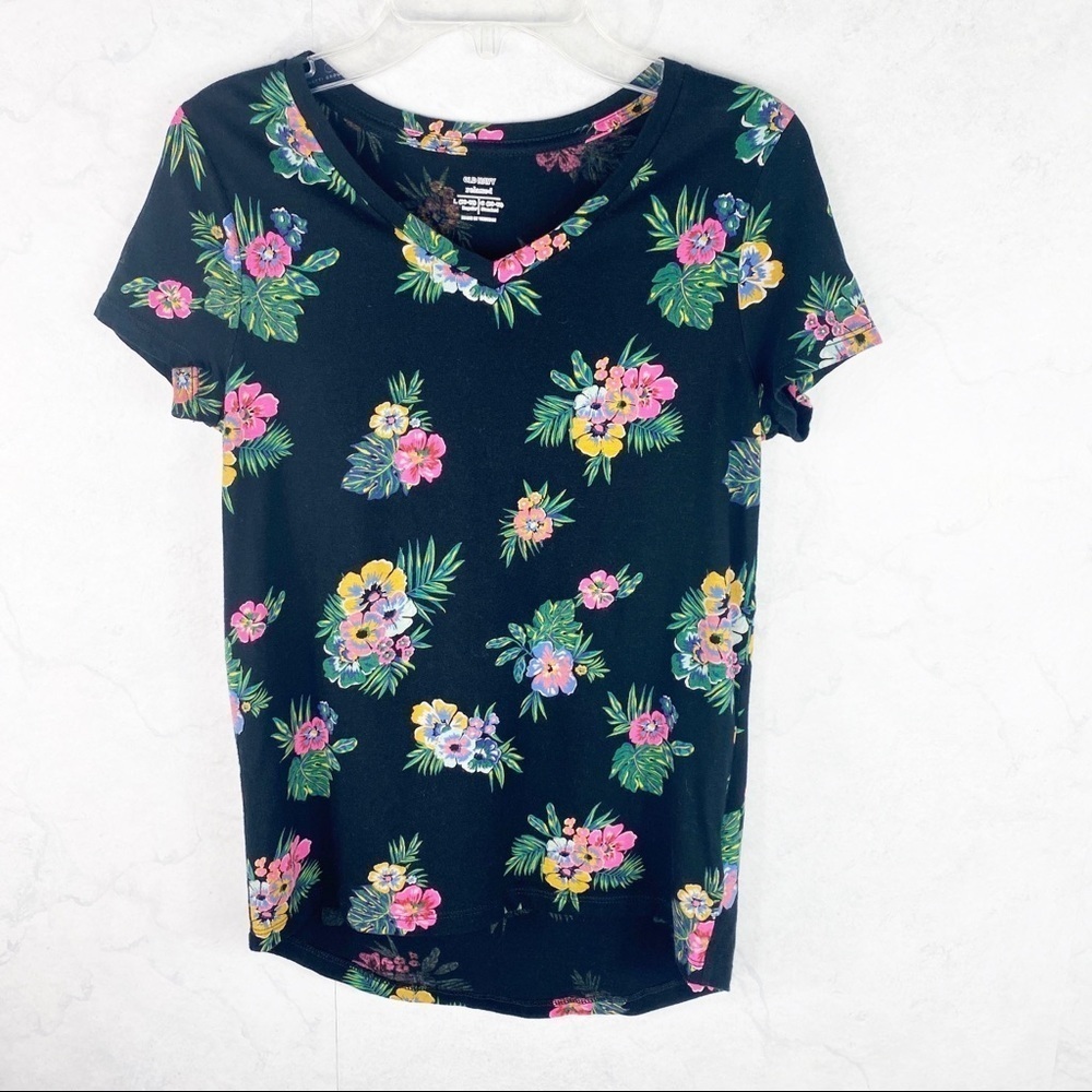 [ON] Black Floral Tee